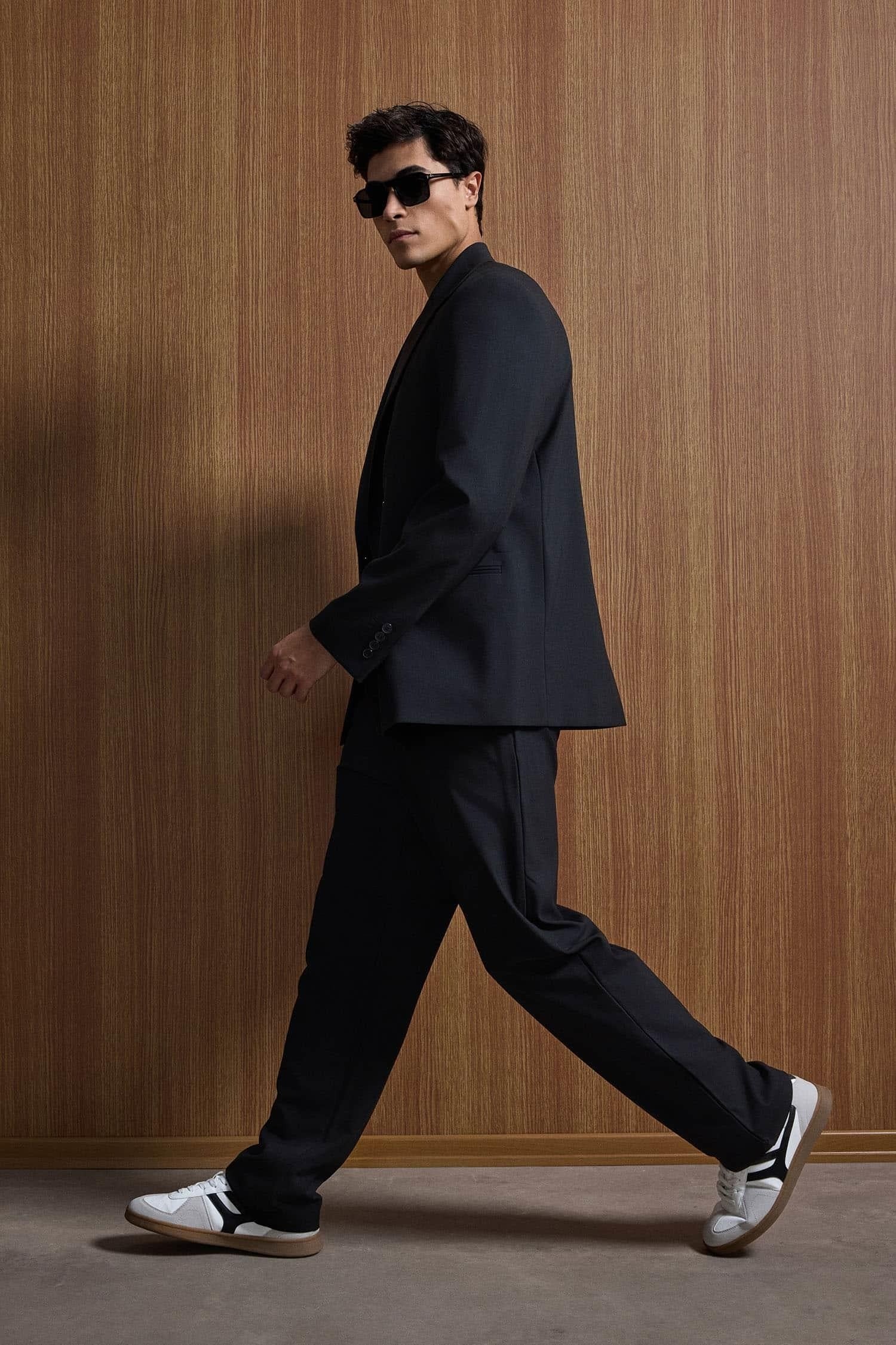 VIOSSI black tuxedo double breasted oversized suit 2-piece set shown from front view on model