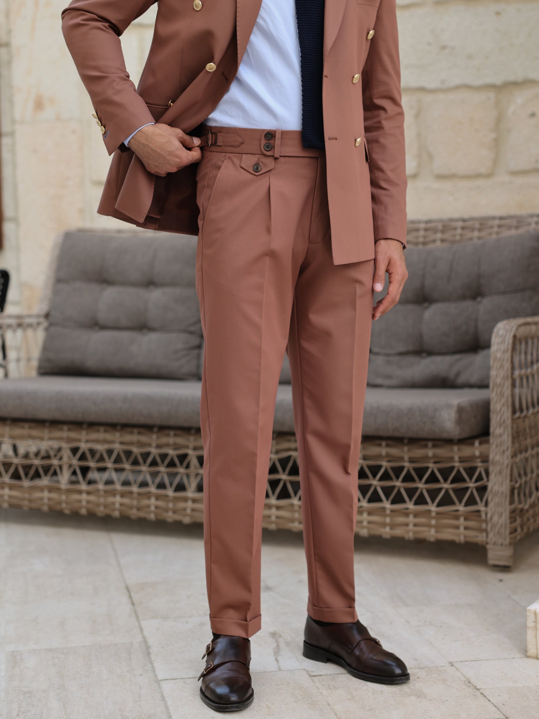 Brown Double Breasted Suit 2-Piece