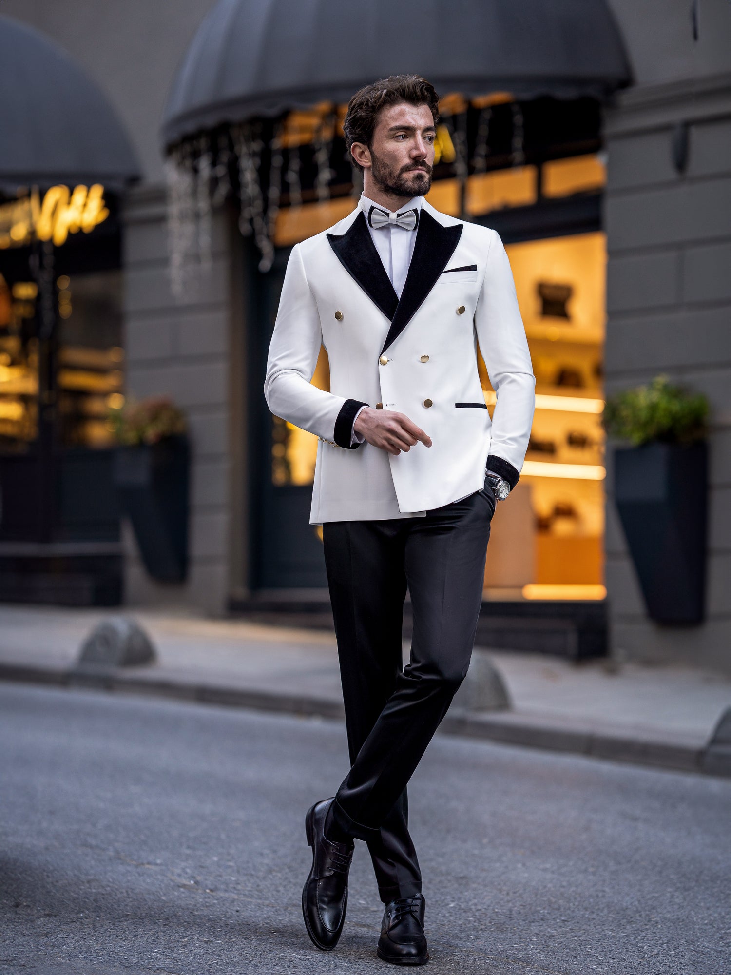 White Double Breasted Tuxedo 2-Piece