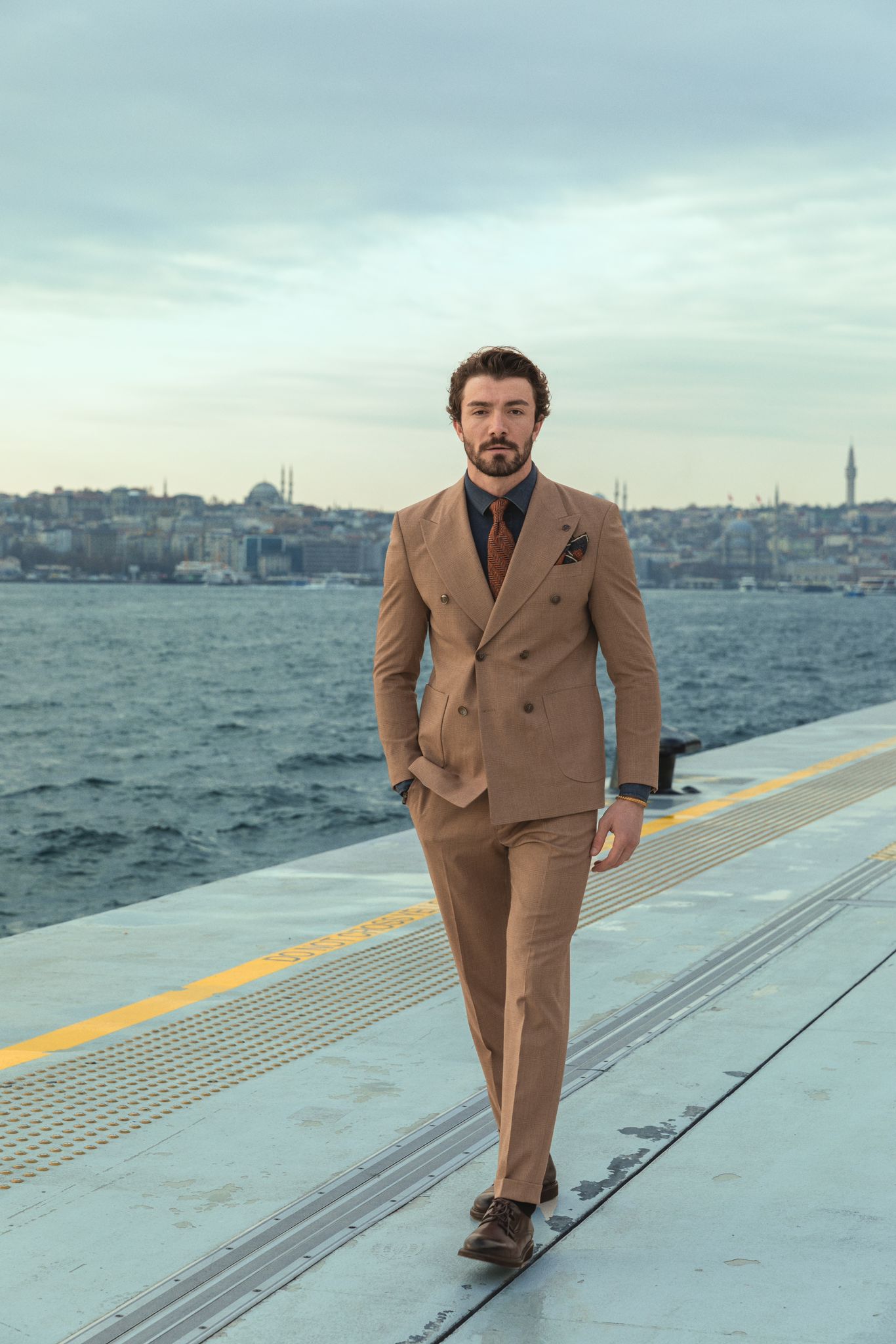 Brown Double Breasted Suit 2-Piece