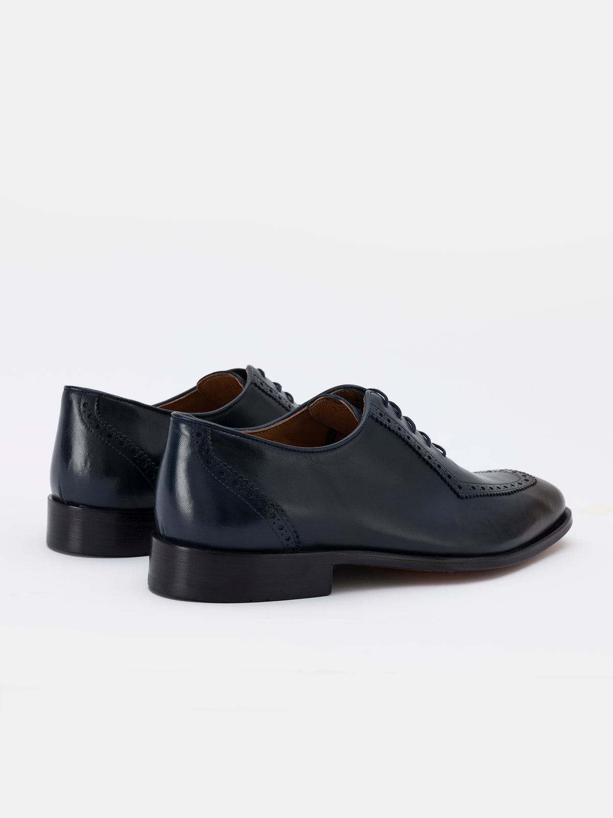 VIOSSI Navy Leather Wing Tip Oxford side profile showing classic brogue detailing, ideal for navy blue suit pairing