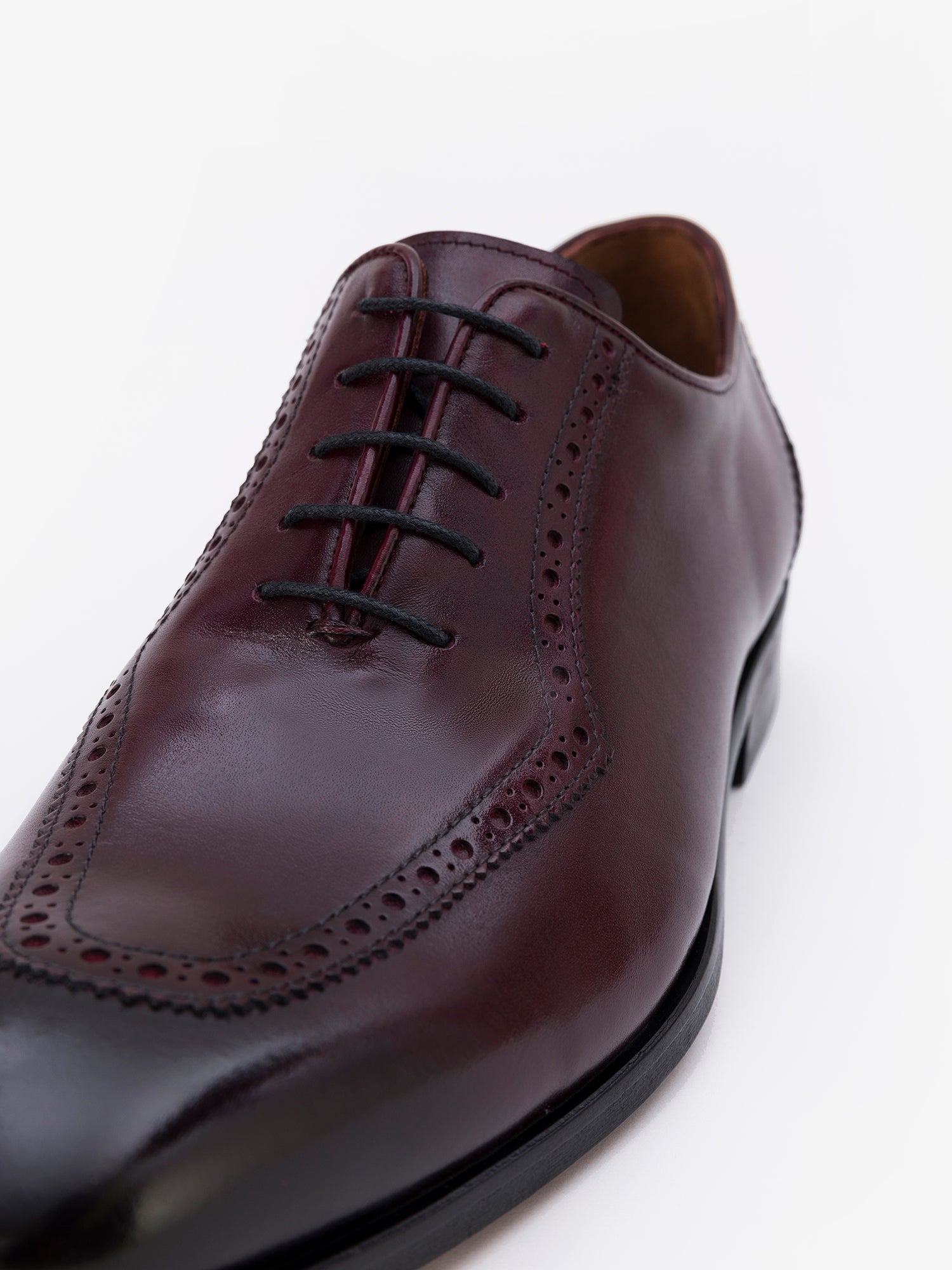Bordeaux Leather Wing Tip Oxford
