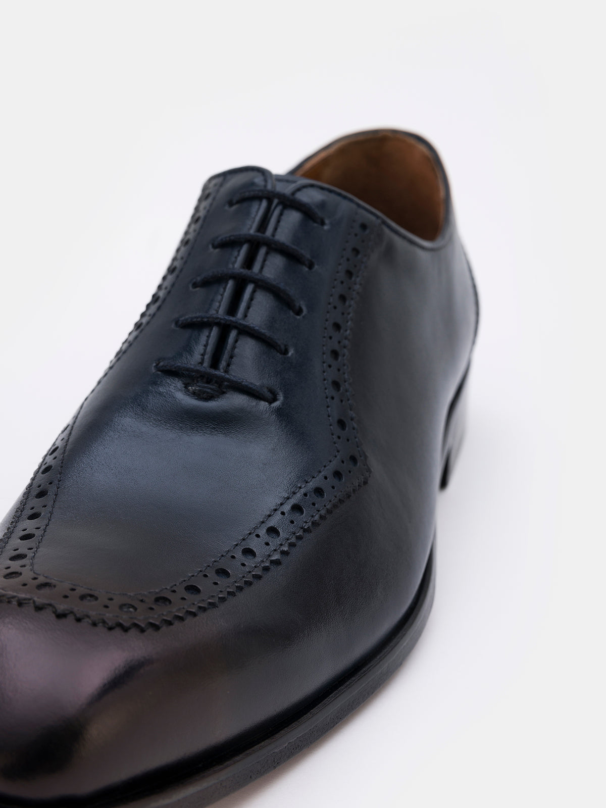 VIOSSI Navy Leather Wing Tip Oxford close-up of perforated wing tip design, matches navy blue tuxedo perfectly