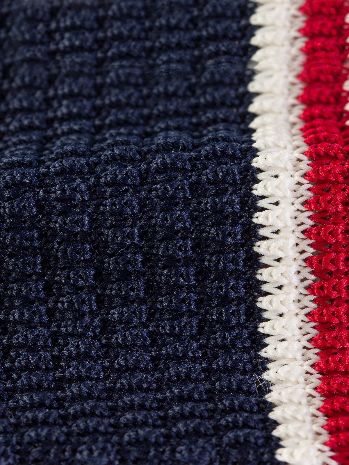 VIOSSI knitted tie striped 6cm back view displaying navy stripe detail and construction