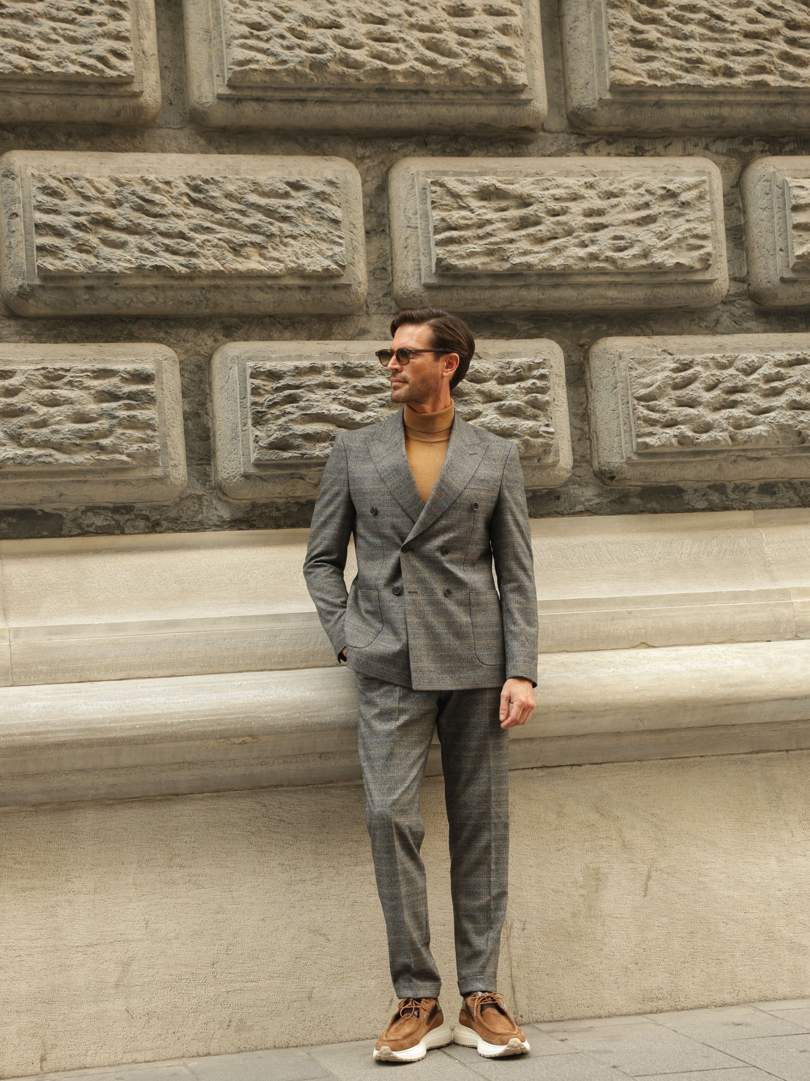 Grey Plaid Double Breasted Suit 2-Piece