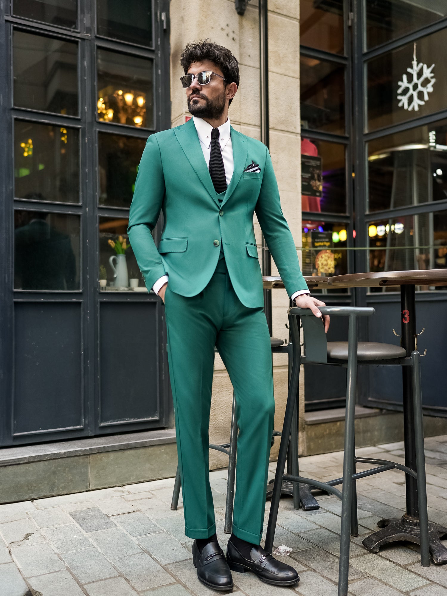 Green Modern-Fit Suit 3-Piece