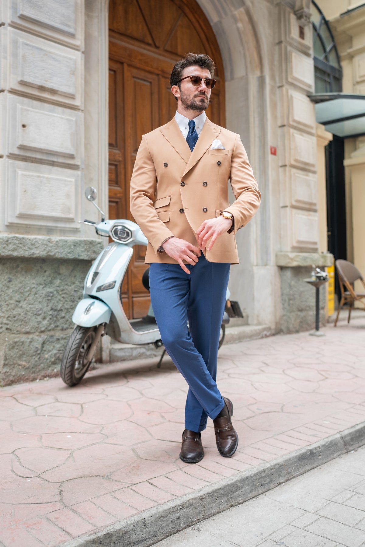 VIOSSI camel double breasted blazer side profile highlighting lapels and button placement