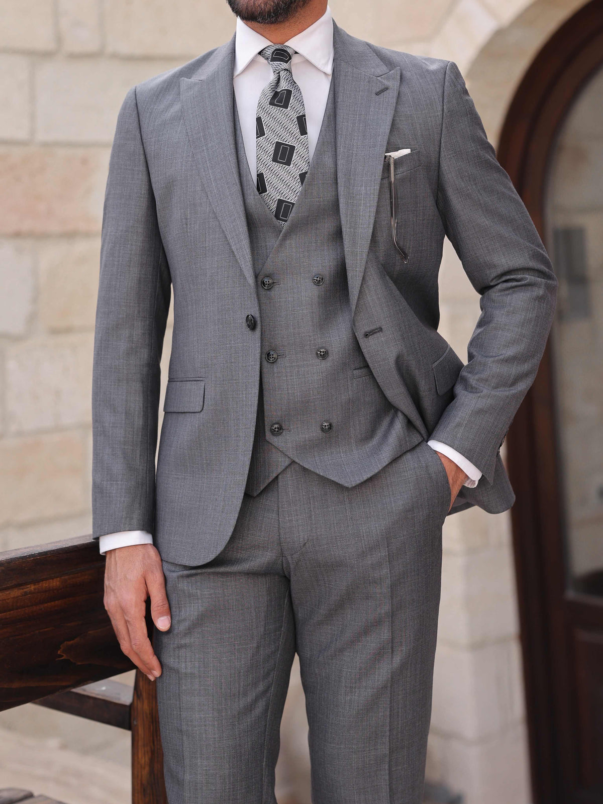 Men's Slim Fit Suits | Tuxedos and Double Breasted Suits | VIOSSI