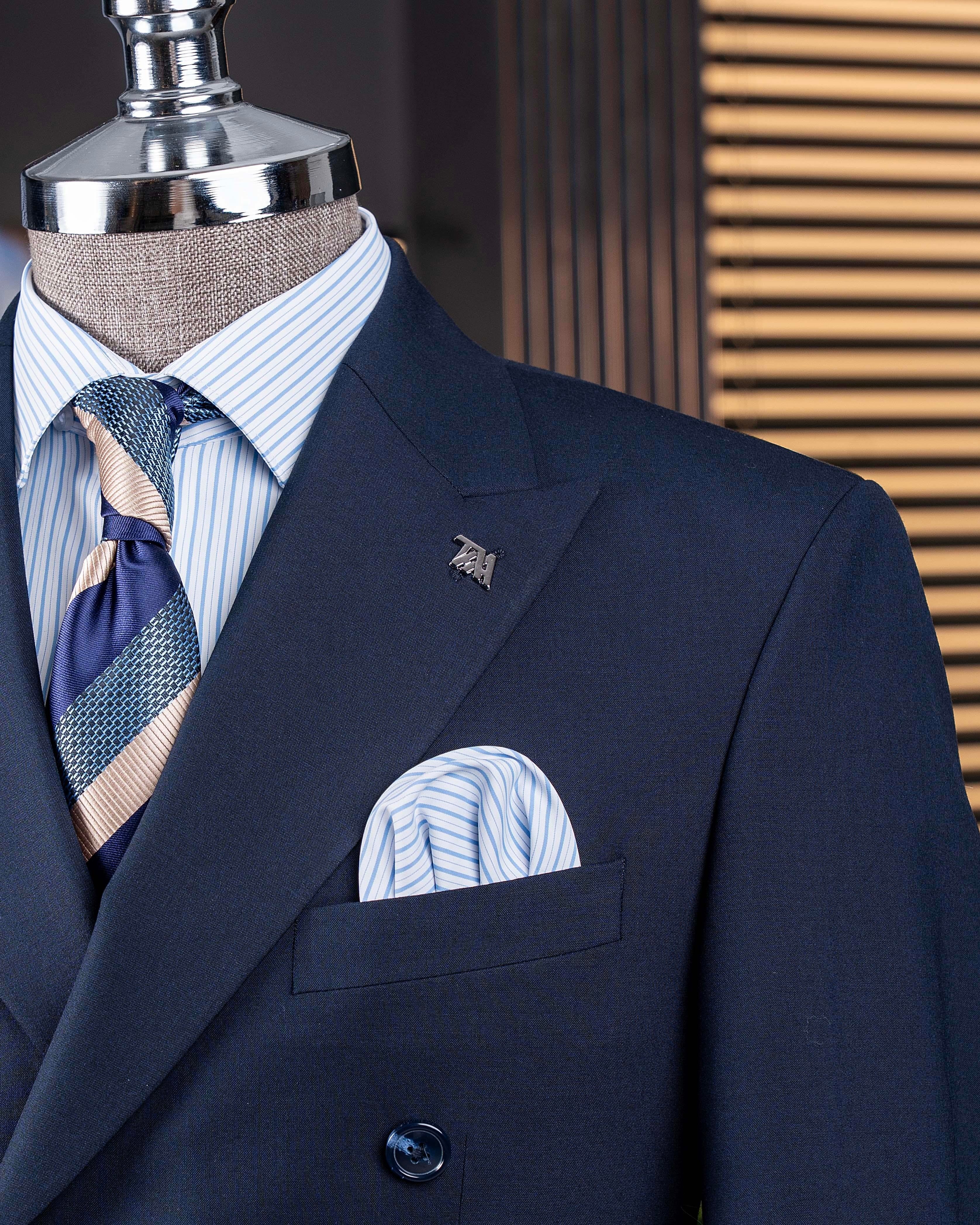 Navy double-breasted suit 2-piece – double-breasted closure and jacket silhouette, side angle