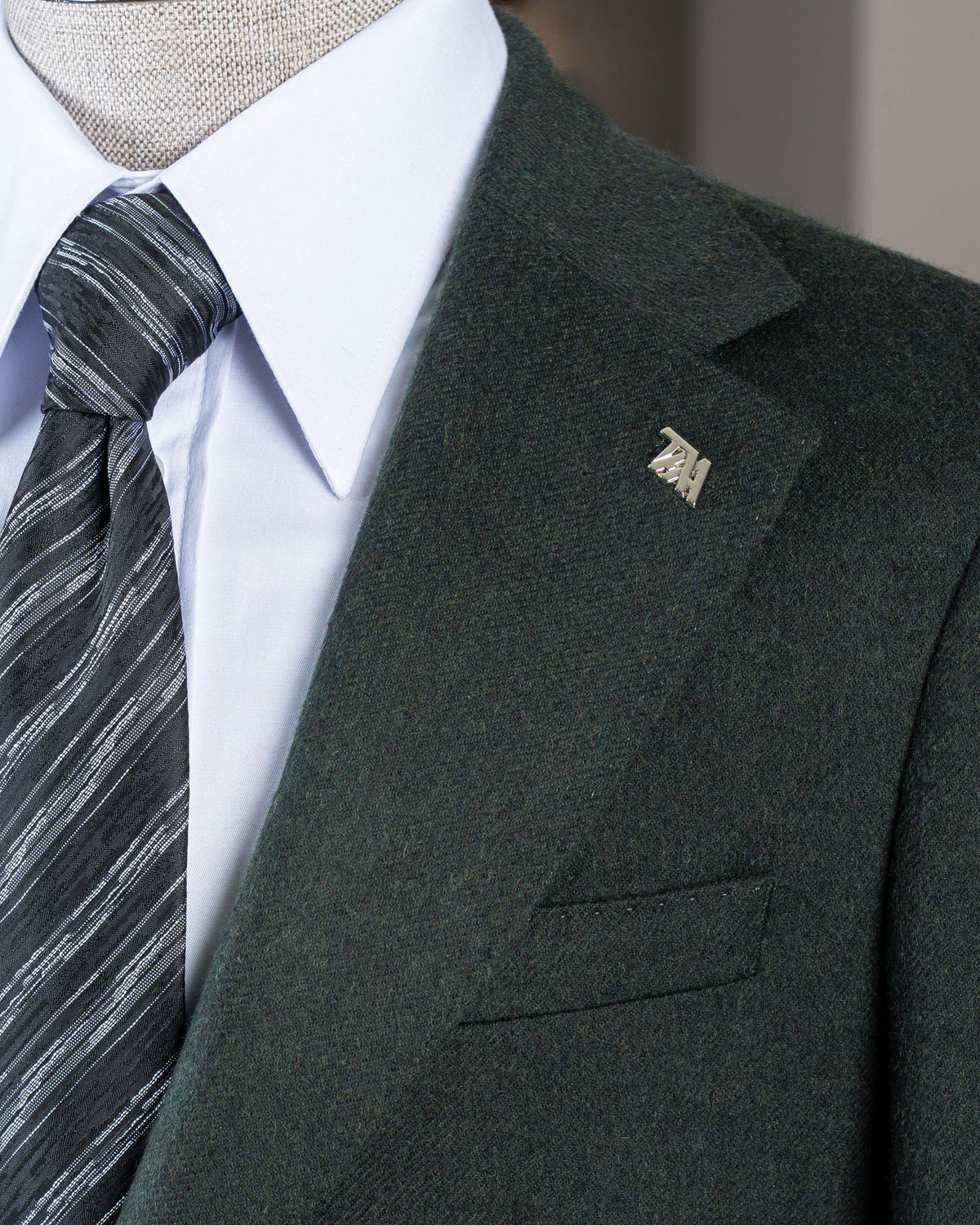 VIOSSI Green Single Breasted Blazer - men double breasted blazer style jacket shown in front view